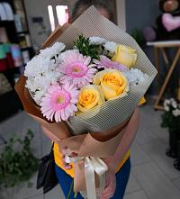 Букет цветов из:  Герберы, Розы и Хризантемы в Мухоршибири