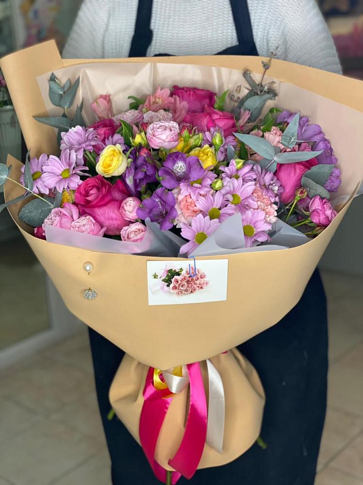 Букет цветов из: Хризантемы, Гвоздики и Альстромерии в Мухоршибири