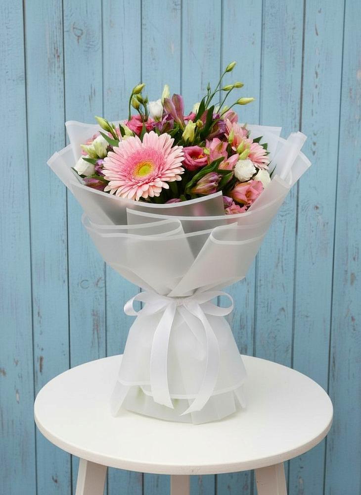 Букет цветов из: Герберы, Альстромерии и Лизиантусы в Мухоршибири