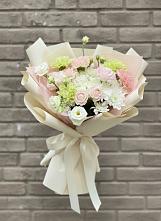 Букет цветов из:  Гвоздики, Розы, Лизиантусы и Хризантемы #REPLACE_PRED# Мухоршибири