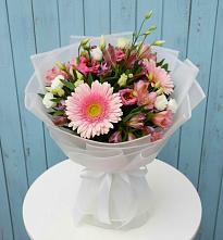 Букет цветов из:  Герберы, Альстромерии и Лизиантусы в Мухоршибири