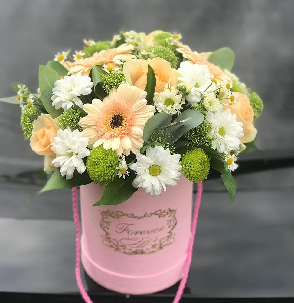 Цветочная композиция из Розы, Герберы и Хризантемы в шляпной коробке в Мухоршибири